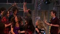 iParty With Victorious (1)