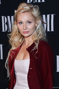 Clare Bowen