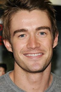 Robert Buckley